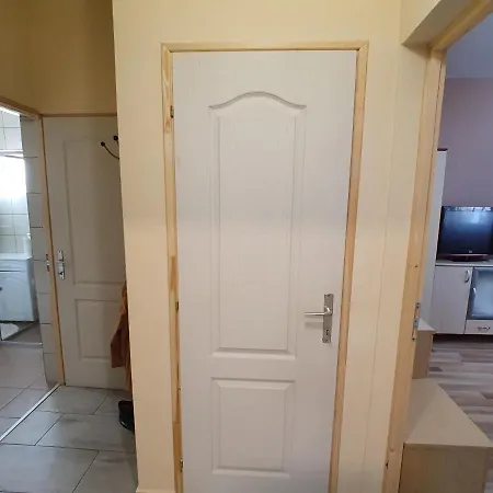 Beke Szigete بيت للعطل Gyenesdiás