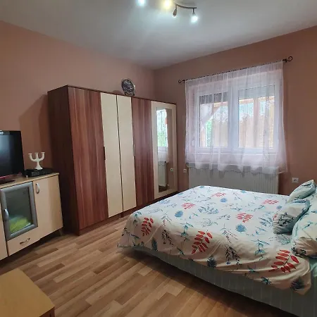 بيت للعطل Beke Szigete
