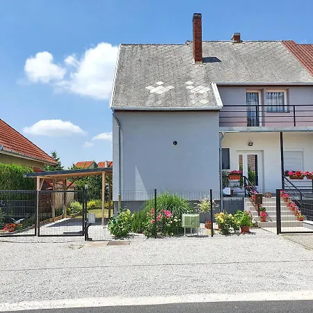 Beke Szigete Casa de Férias *