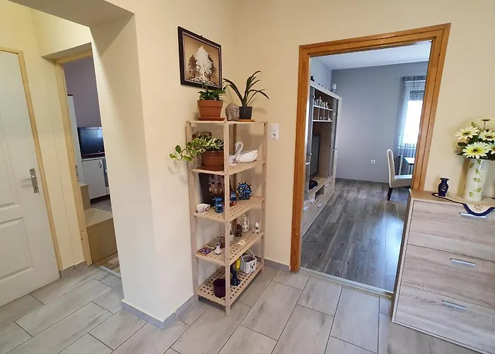 Beke Szigete 根尼斯迪亚斯